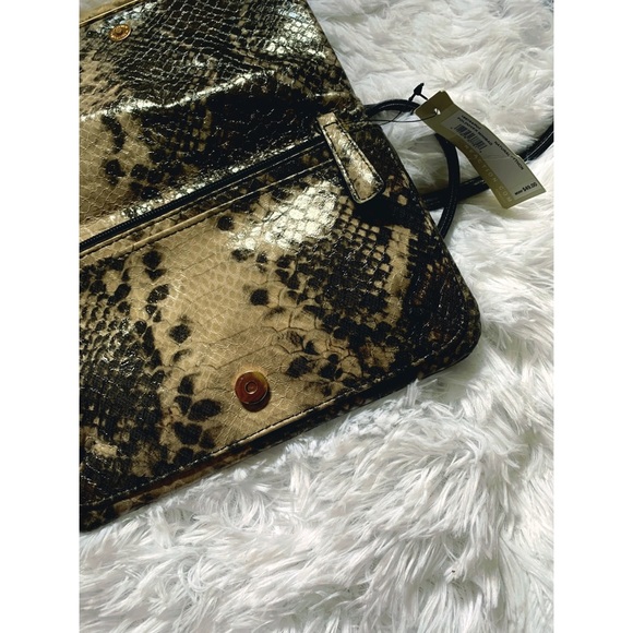 NWT Kenneth Cole Reaction crossbody - Picture 4 of 6